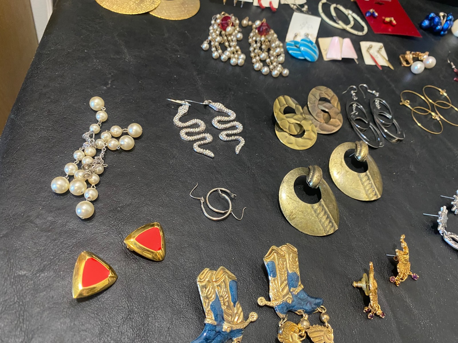 huge lot 125+ pairs earrings earring collection dangle stud hoop clip estate +