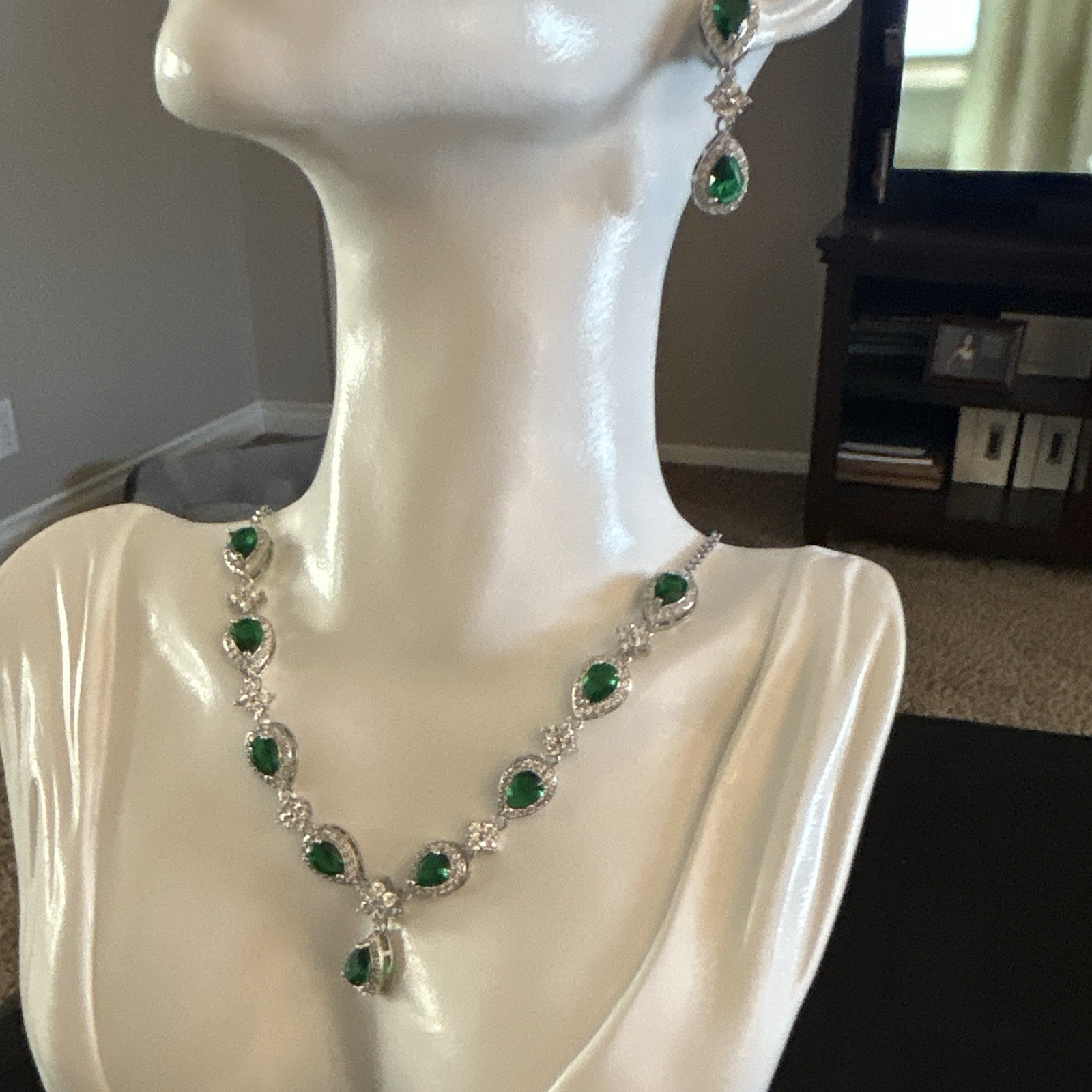 Green Teardrop Emerald Green &Clear CZ Stone Jewelry Set white gold plated.