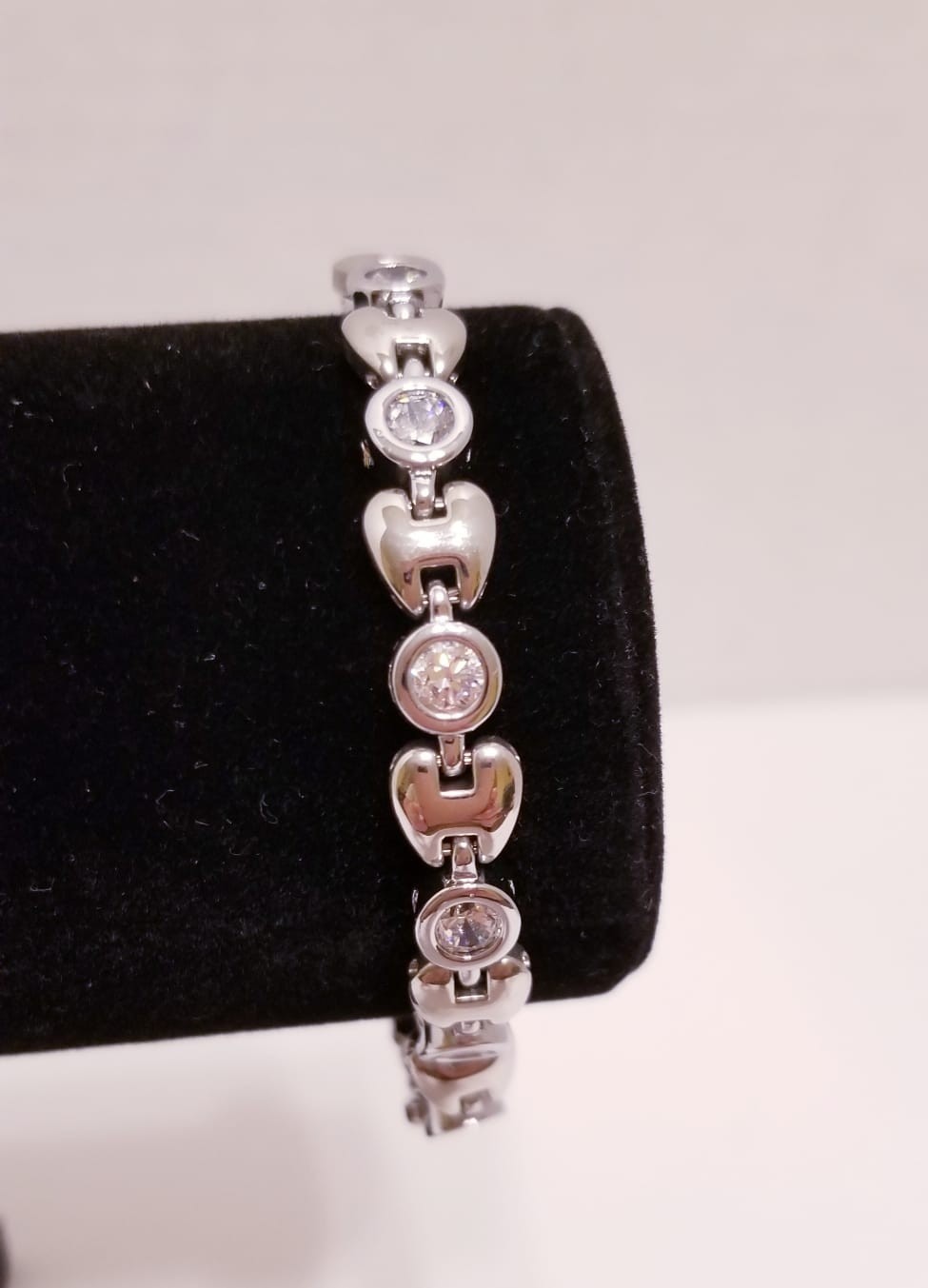 Bracelet, white gold plated with ‘Zircon’ gemstone 316L, 7.3 inch lenght.