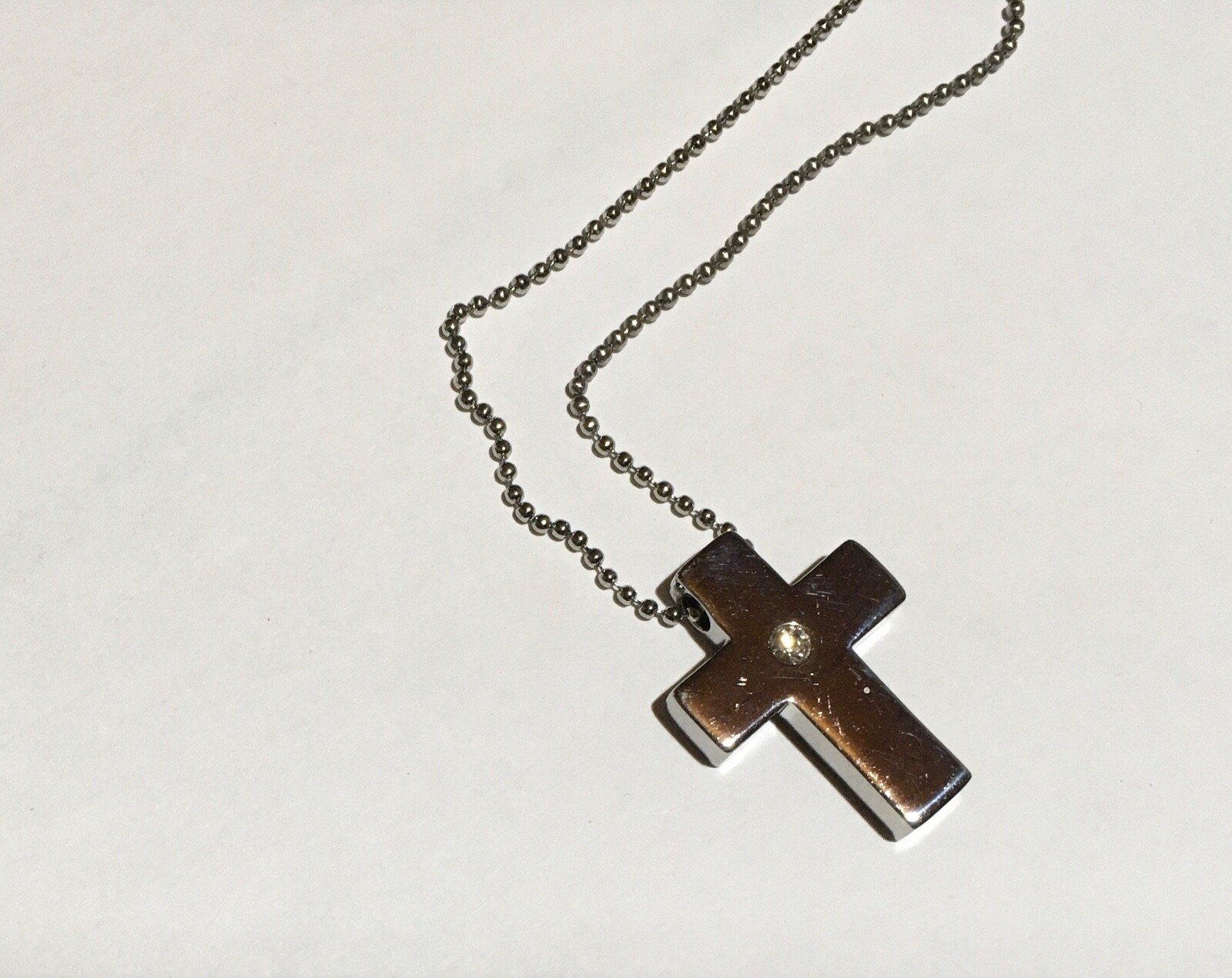 Stainless Steel Cross with CZ insert on 16inch chain. 2.5 x 2cm