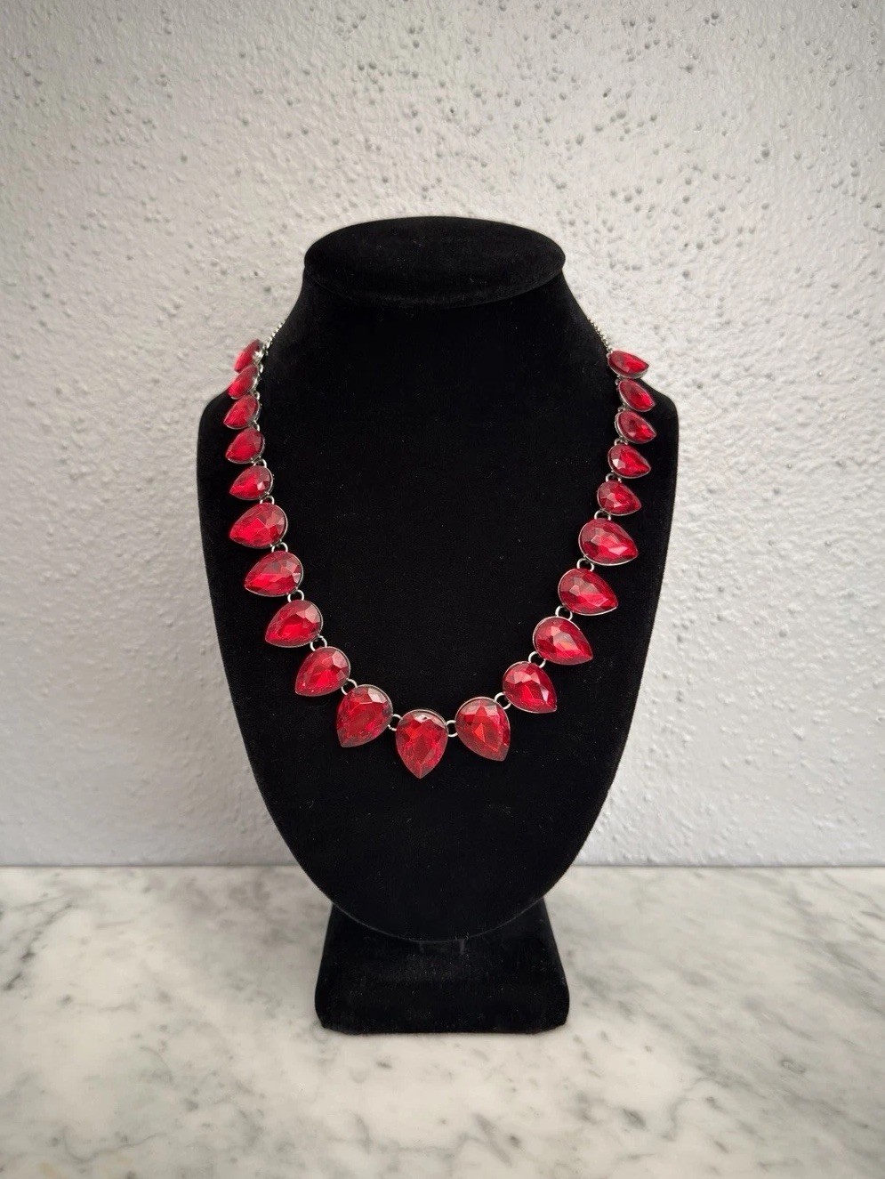 Unsigned Silver Tone Chunky Red Crystal Teardrop Fashion Statement Necklace
