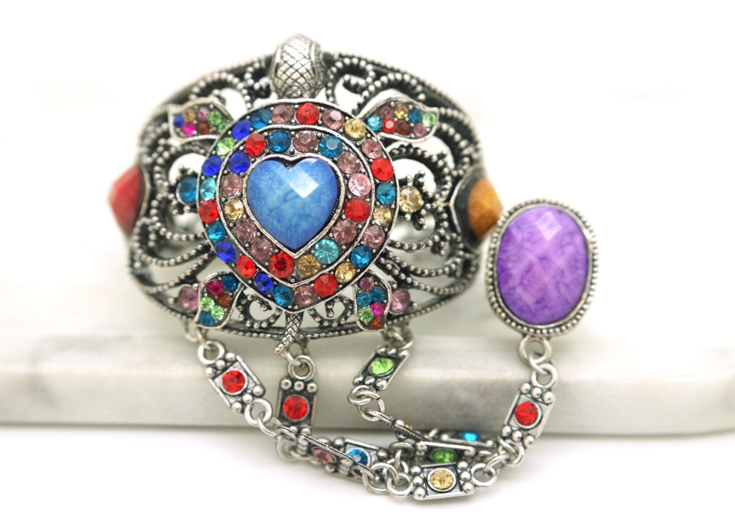 Turtle Heart Hinge Bracelet Women’s ONE SIZE Slave Ring Attached NEW
