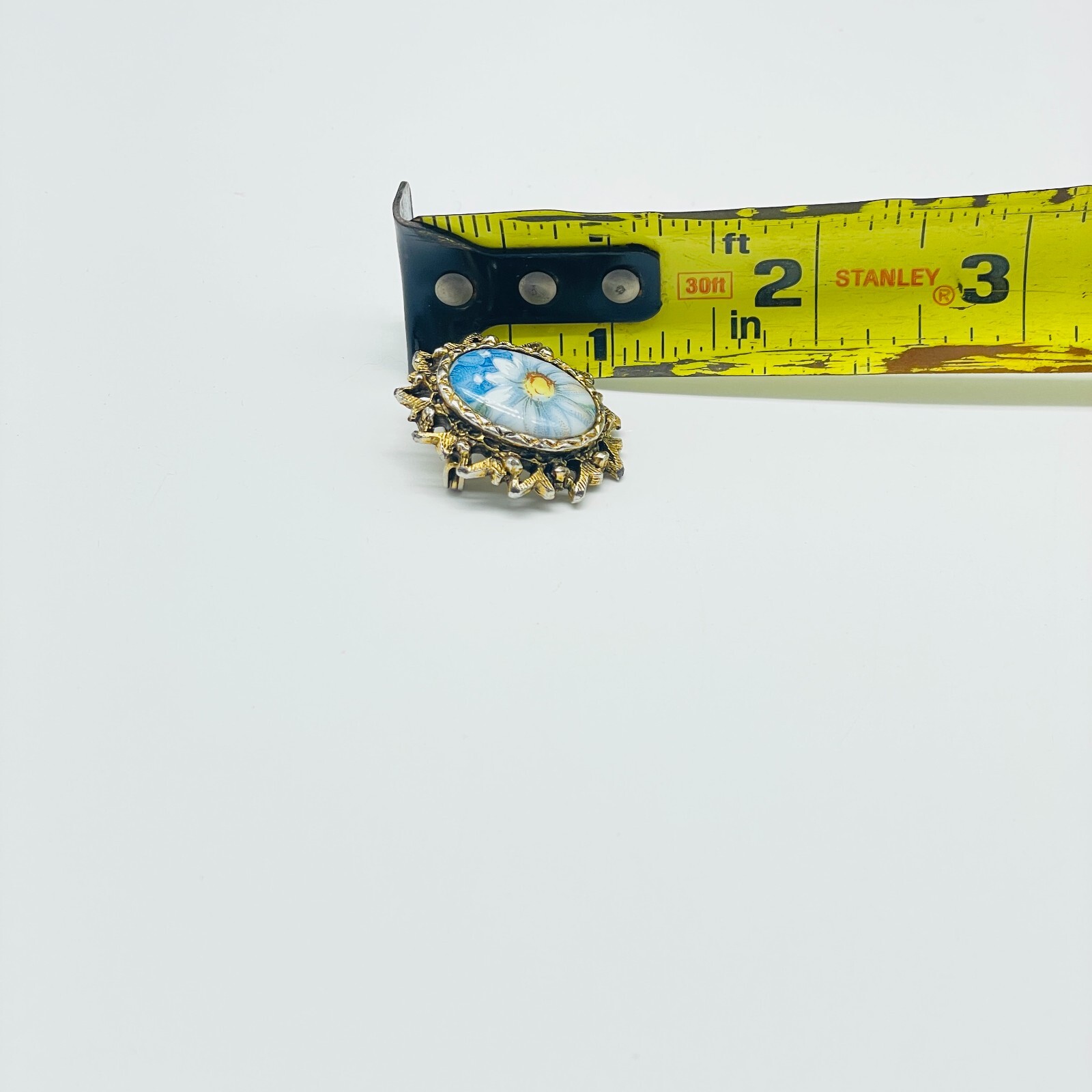 Vintage Blue Enamel Flower Brooch Gold Tone Oval Floral Pin Statement Jewelry