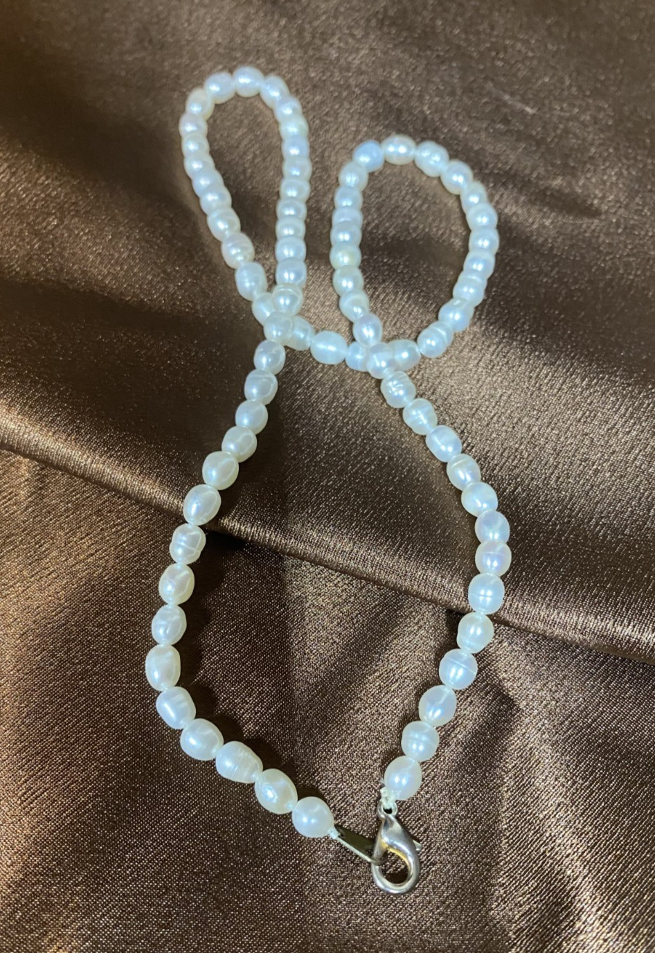 Single Strand Seed White Necklace