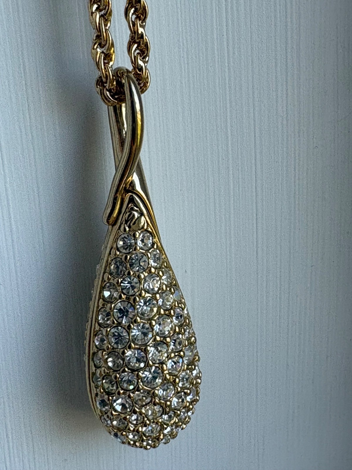 Vintage SWAROVSKI Swan Signed Pavé Crystal Teardrop Pendant Necklace Gold Plated