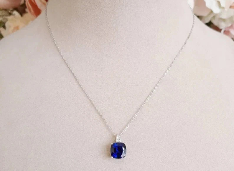 21 Ct Natural Certified Blue Sapphire Loose Gemstone 925 Solid Silver Pendant