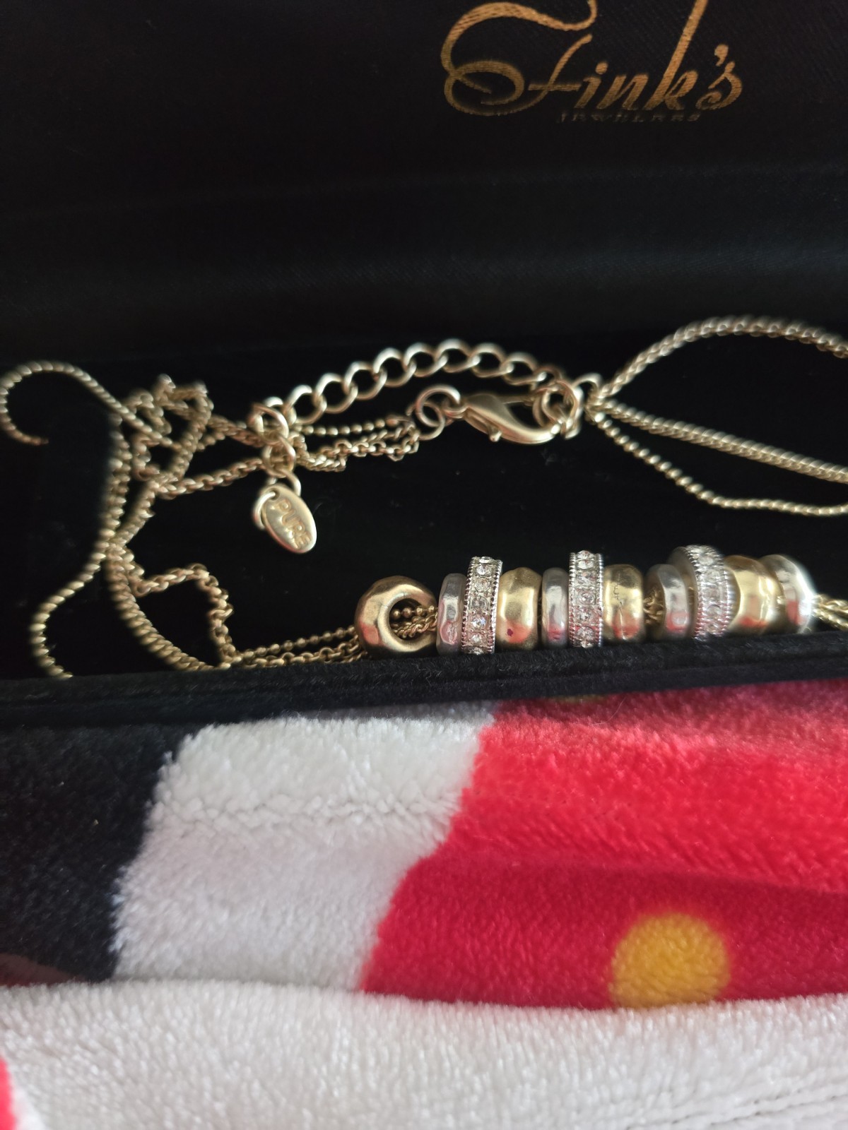 Pure Brand Necklace this looks to be in new condition