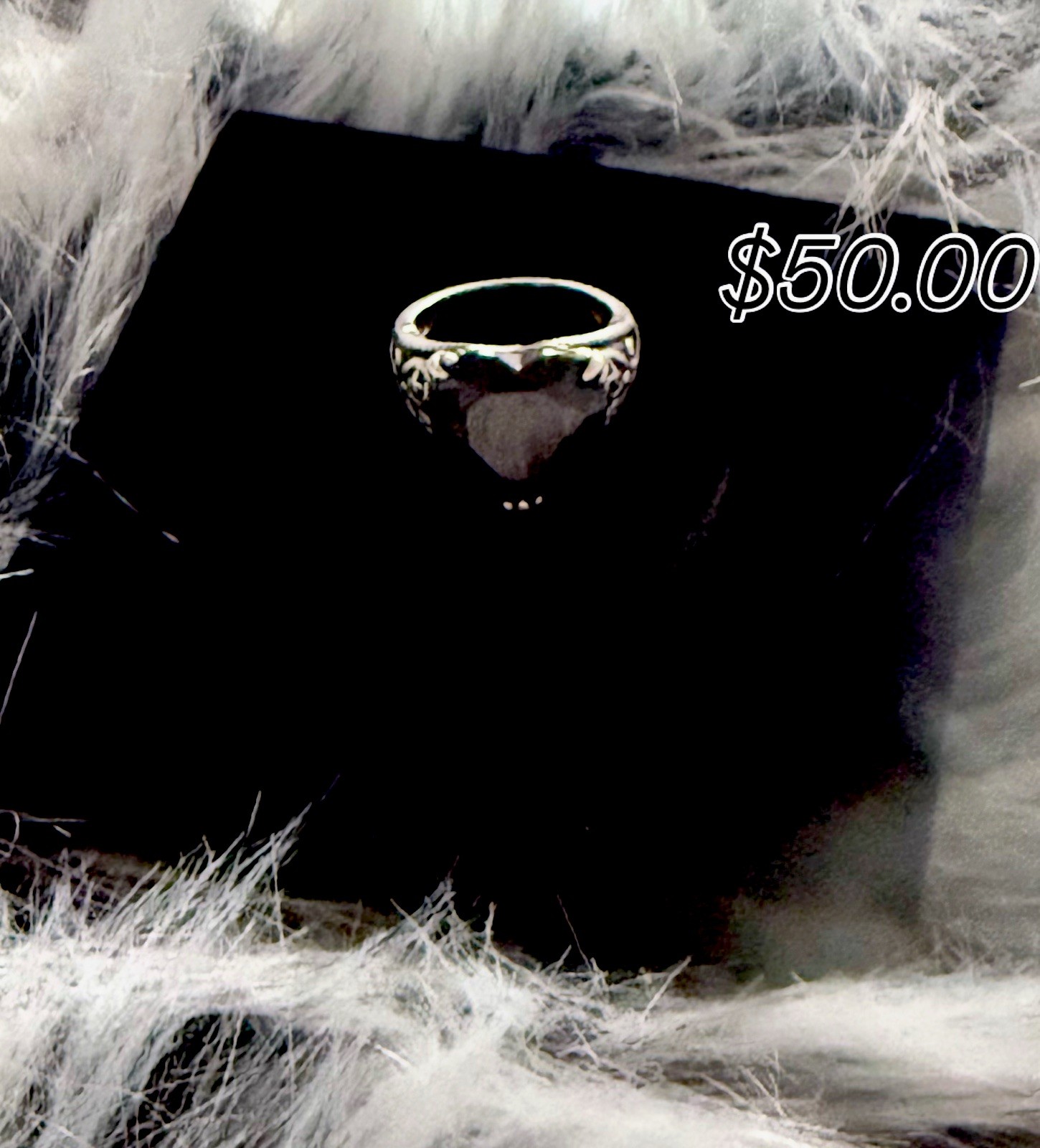 Silver Heart-Shaped Decorative Fashion Ring Beauty Theme Jewelry No Stone