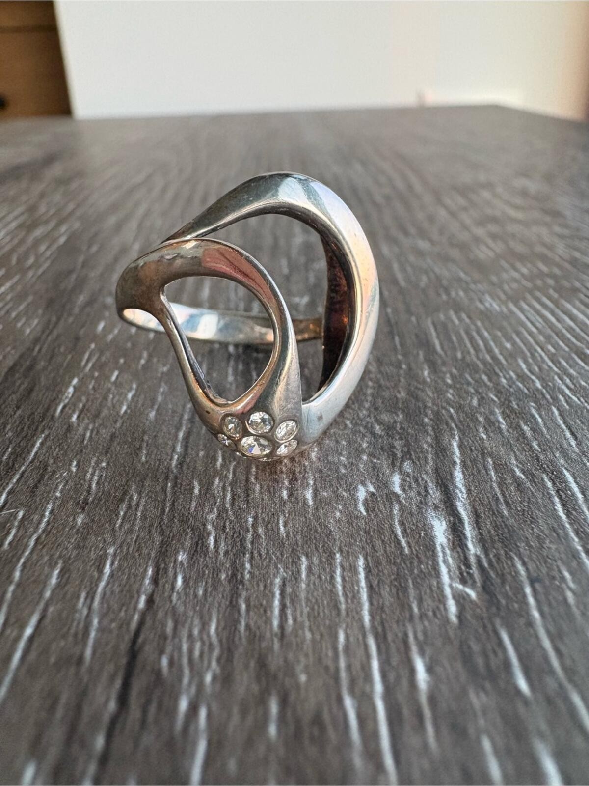 Sterling Silver Open Circle Ring with Crystal Accents – Size 9