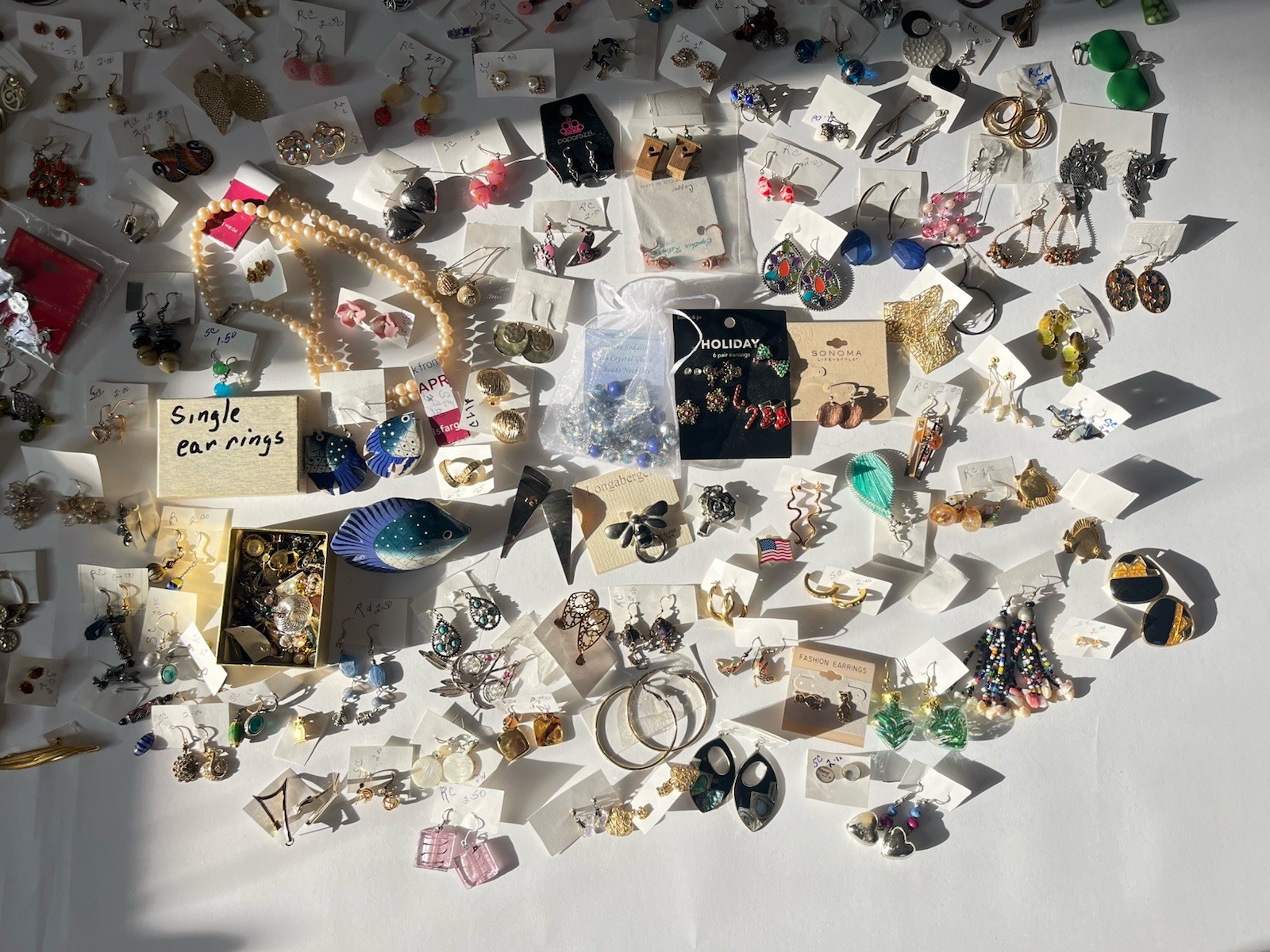 Mixed Fashion Jewelry Lot Mostly Earrings – 300+ Pairs – 5lbs