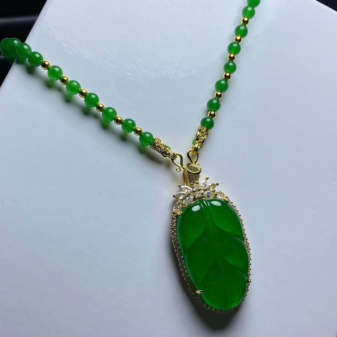 Amulet Natural Ice Green Jade Jadeite Inlay Leaf Pendant&Necklaces 镶嵌金枝玉叶