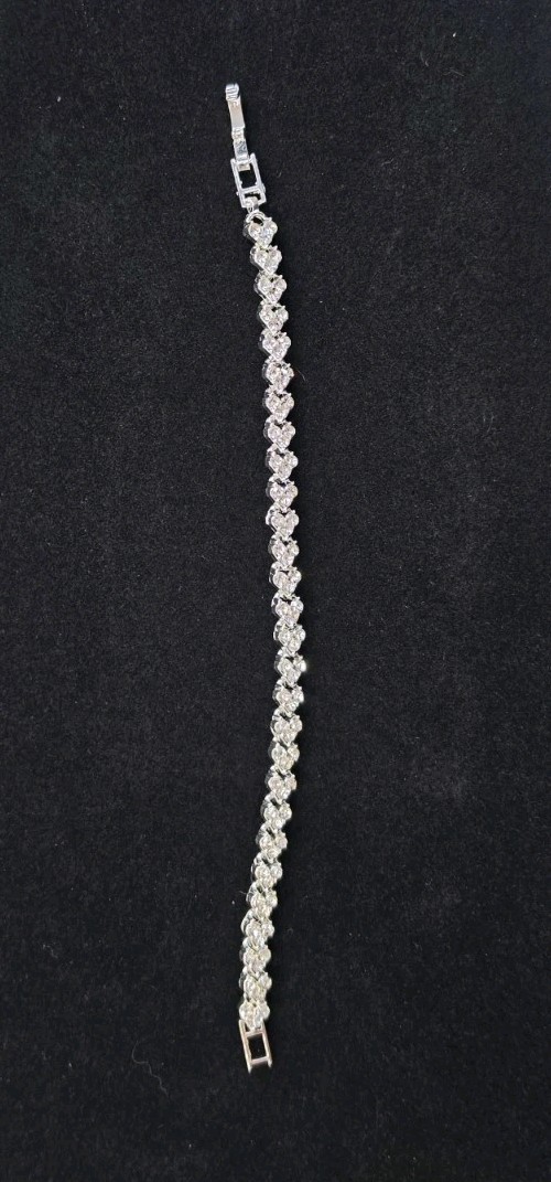 Silver Tone Heart White Crystal Tennis Bracelet Box Clasp 7 in Love Theme