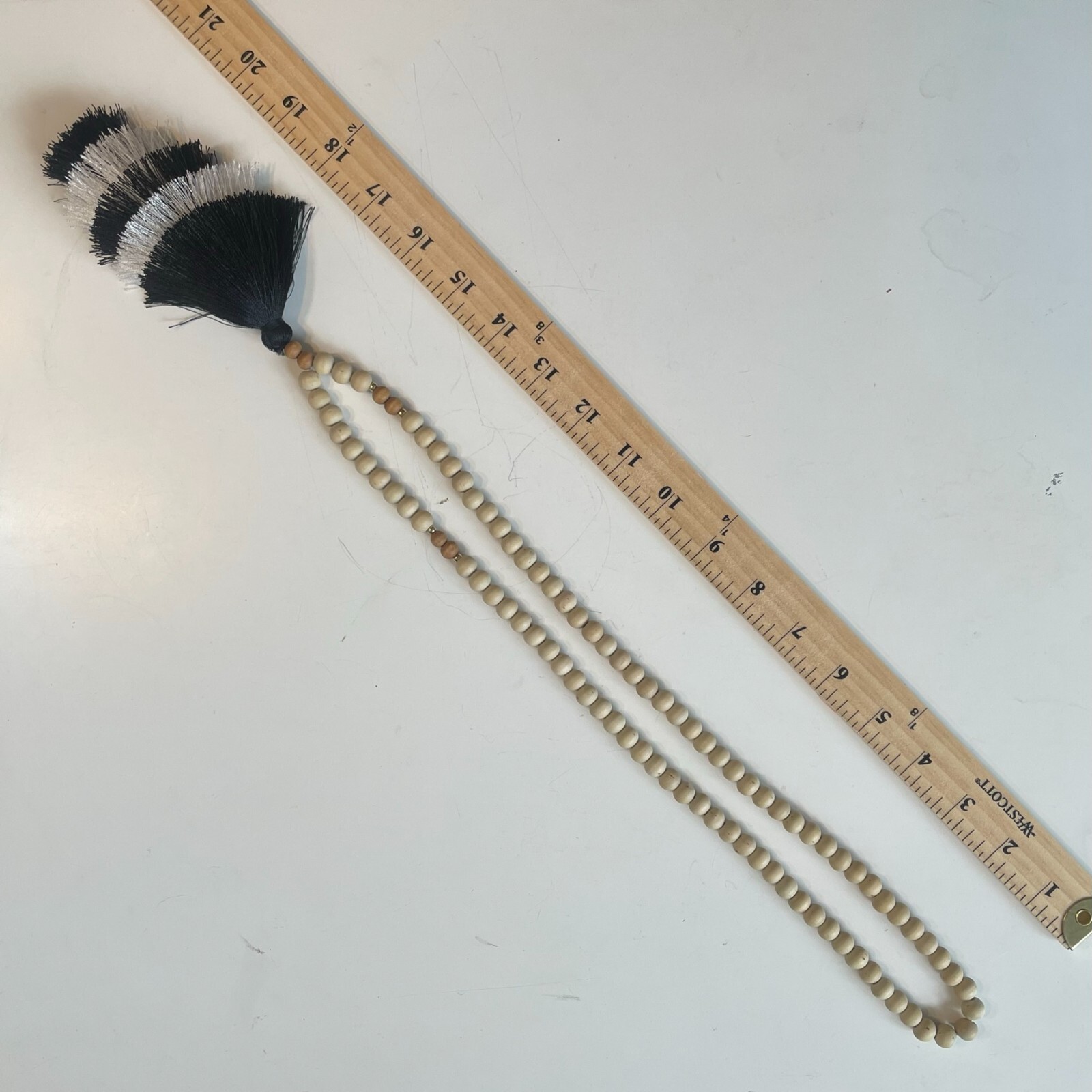 Chic Monochrome Tassel Necklace – Timeless Elegance!