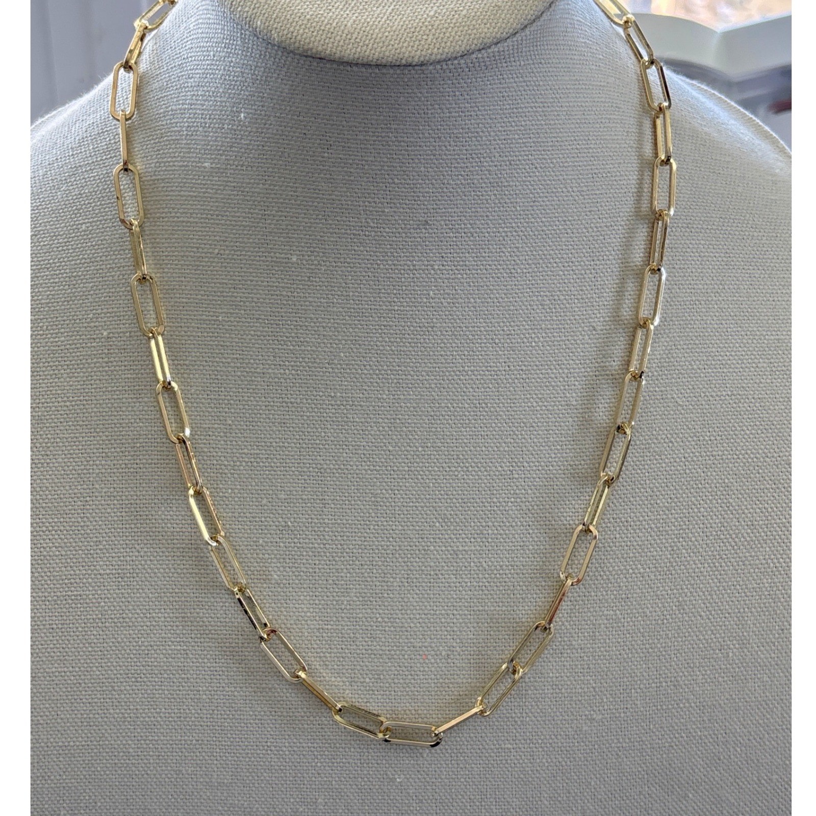 Necklace Gold Tone Paperclip Chain Lobster Clasp Modern Style New