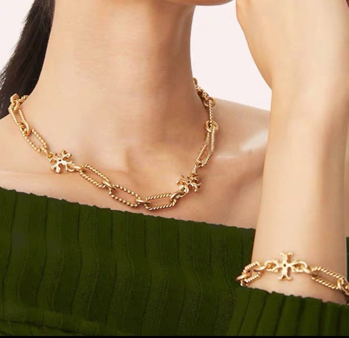 Tory Burch Roxanne Pave Bracelet in Gold Tone