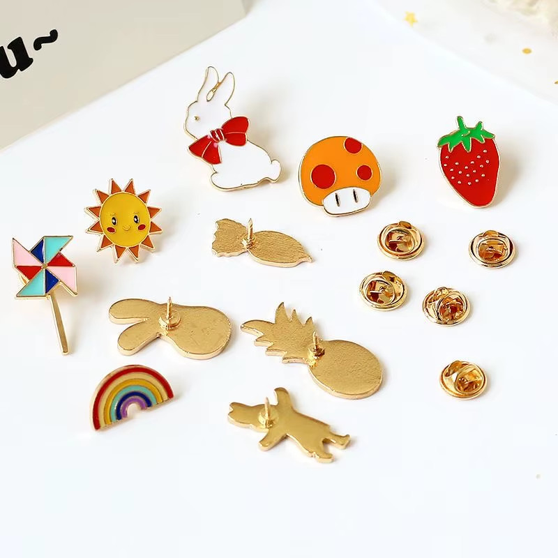 10/20/30/40/50Pcs Enamel Pin Badge Random Cute Animal Plant Metal Brooches Backp