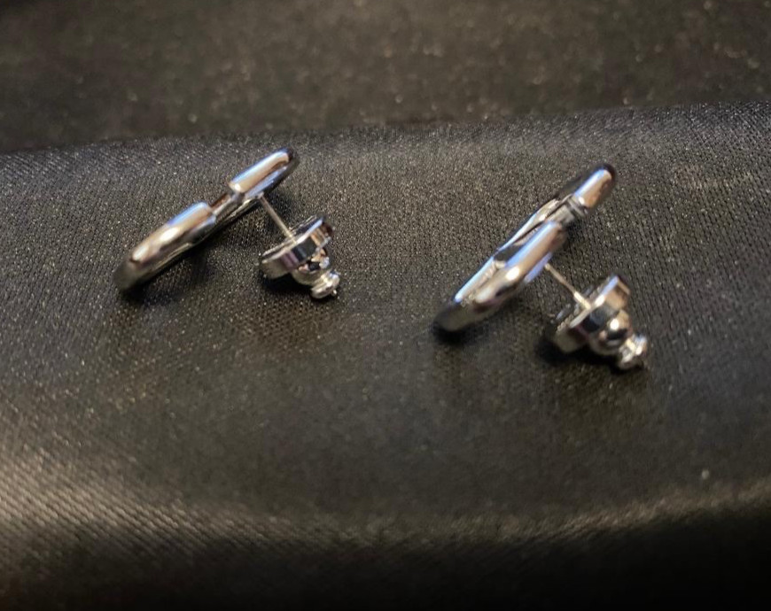 Women’s Pre Loved Valentino V Earrings V Logo Silver.