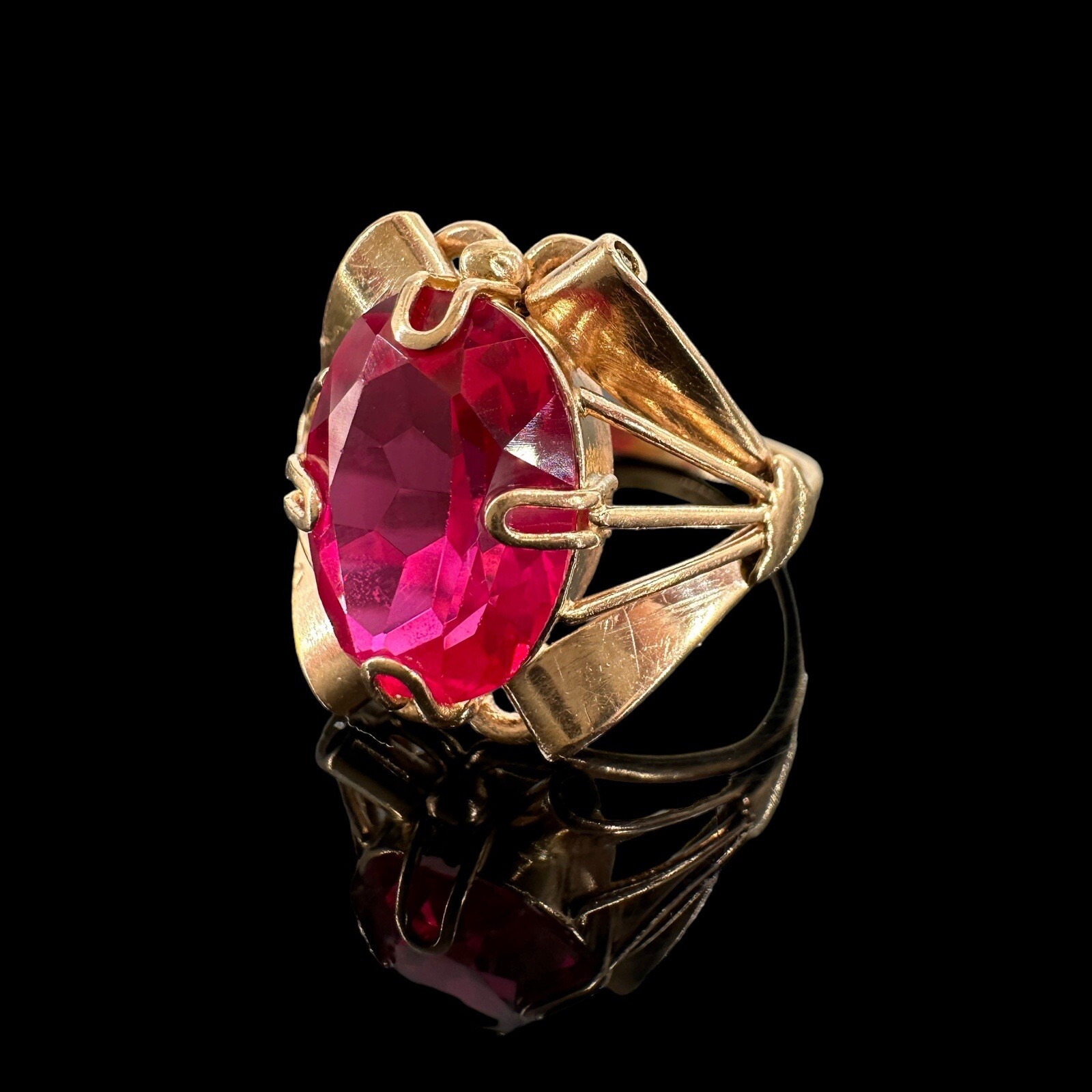 14k gold russian simulated ruby sz 9.25 5.7 grams