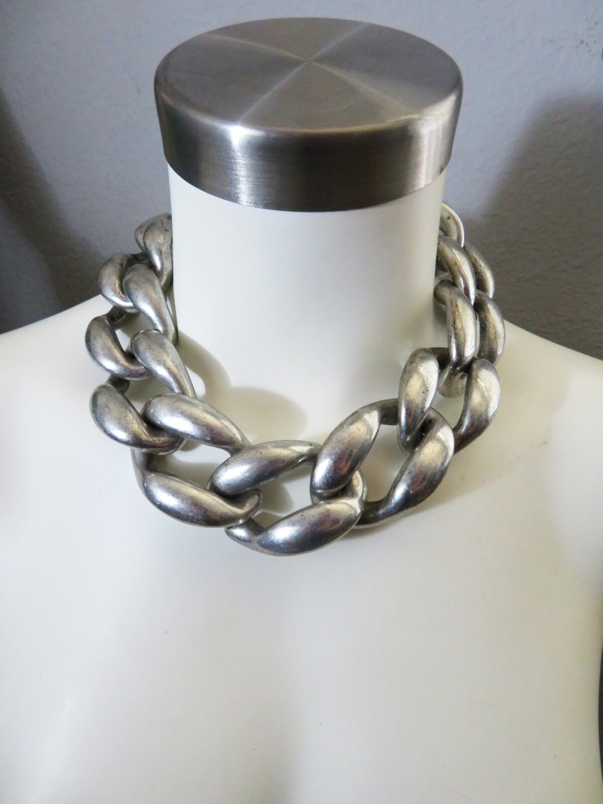Chunky Link Choker Necklace Silvertone Acrylic Adjustable 17.25 To 19 in