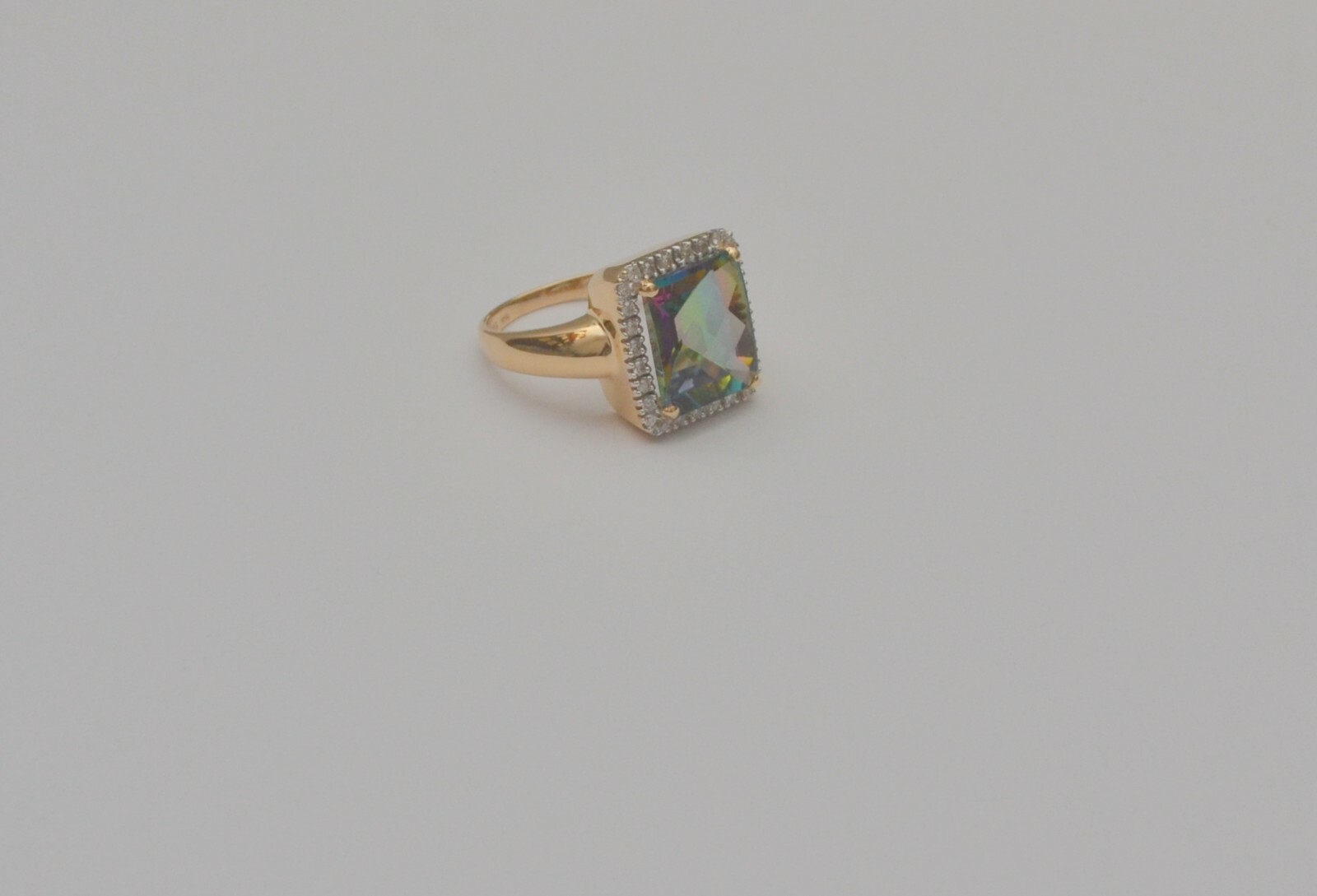14K Yellow Gold Ring Size 7.25 Diamond Halo 6.0g Bold Statement Design DR1 lot