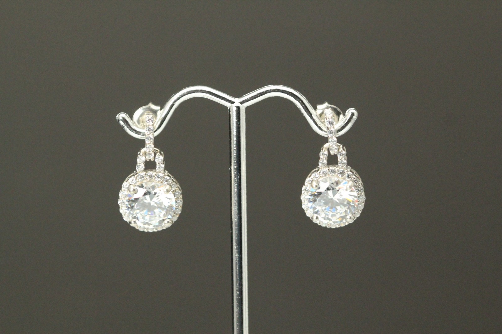 925 Sterling Silver Cubic Zirconia Halo Post Earrings 5.6 Grams (EAR5847)