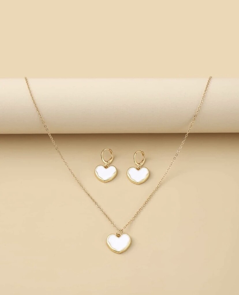 Heart Red White Black gold chain Necklace Earrings huggie Set 3PCS UK Gift