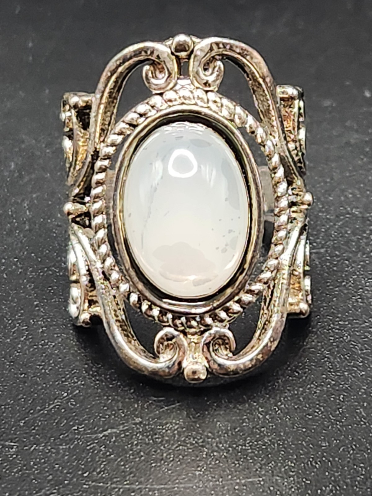 #0298 – 925 Sterling Silver White Oval Cabochon Filigree Statement Ring Size 5.5