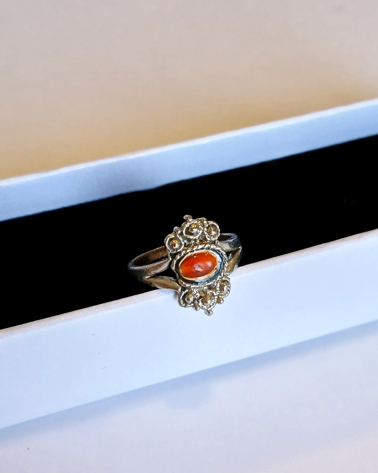 Vintage Artisan Silver Tone Orange Bead Ring Size-5.5 0.14oz