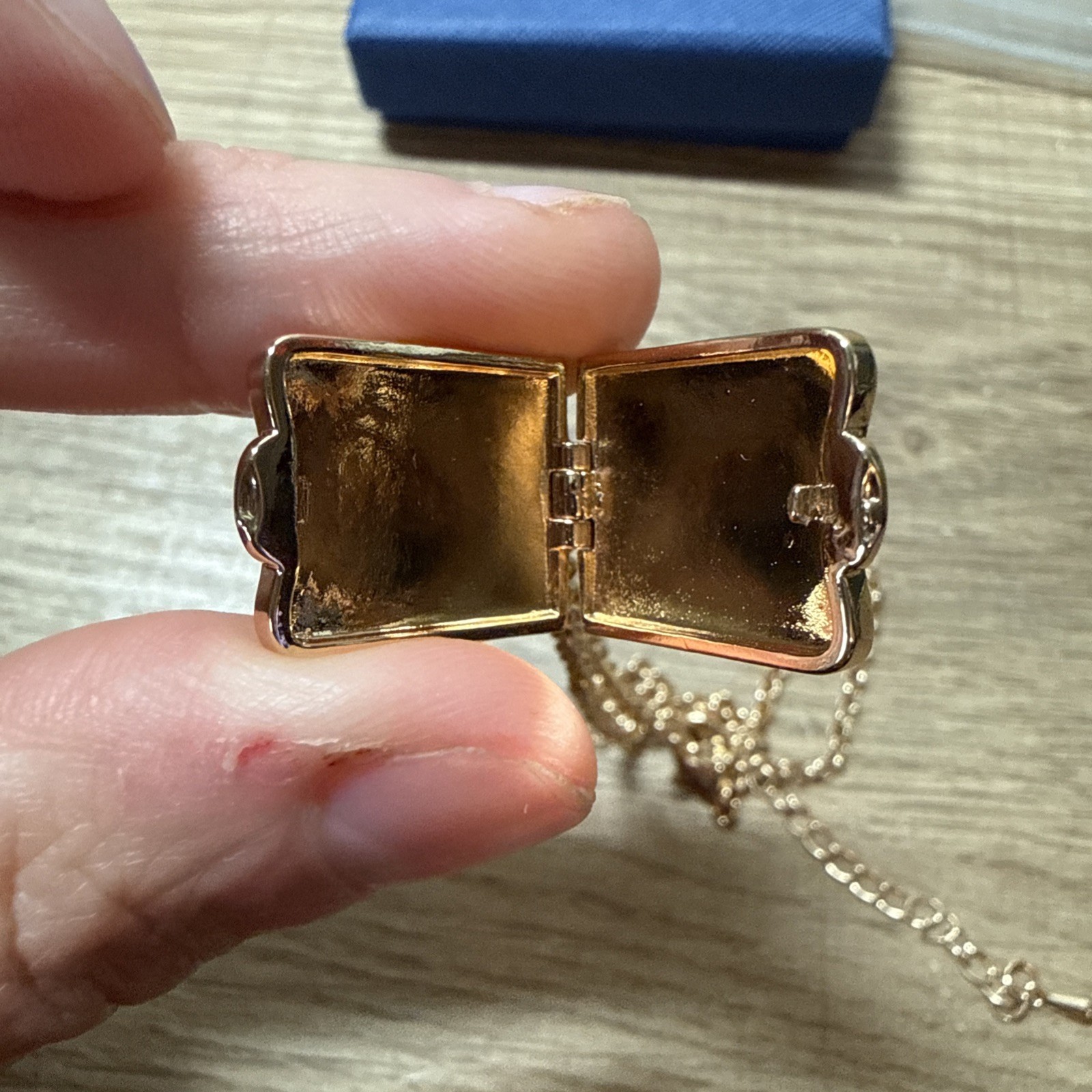 Gold Photo Locket Pendant Necklace Rectangle Flower New L2