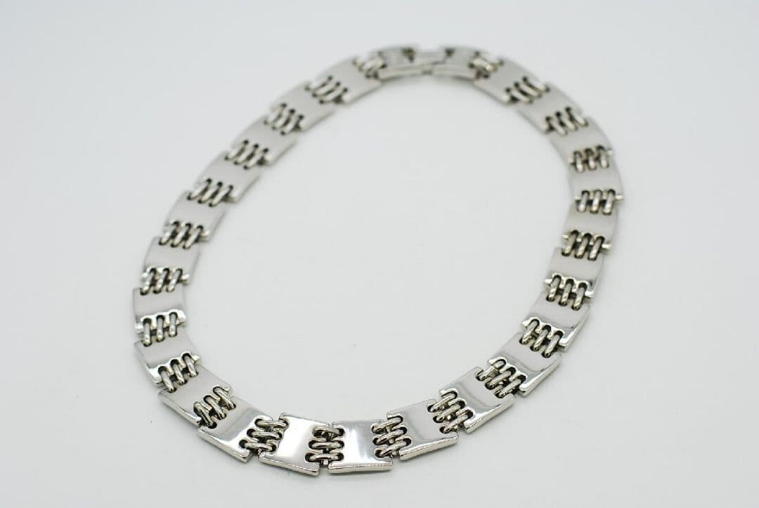 Salvatore Ferragamo Silver Chain Necklace Italy Polished 46cm Authentic