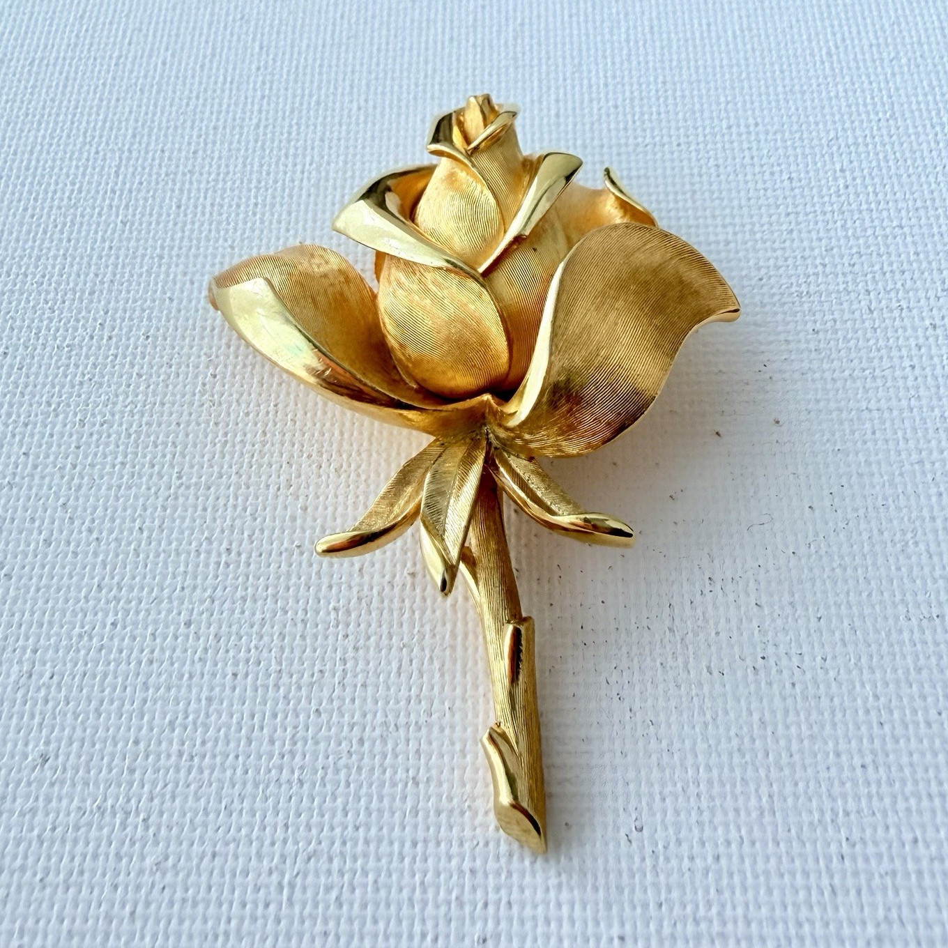 Vintage Signed Trifari Gold Tone Rose Flower Brooch Textured Designer Jewelry
