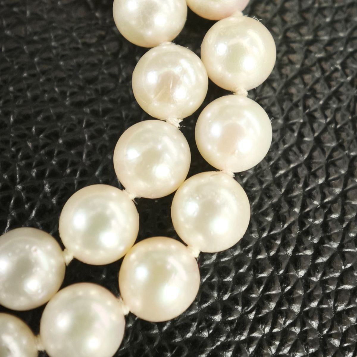 Excellent Condition Genuine Akoya Pearl Necklace 6.7mm 41cm Length Silver Chain
