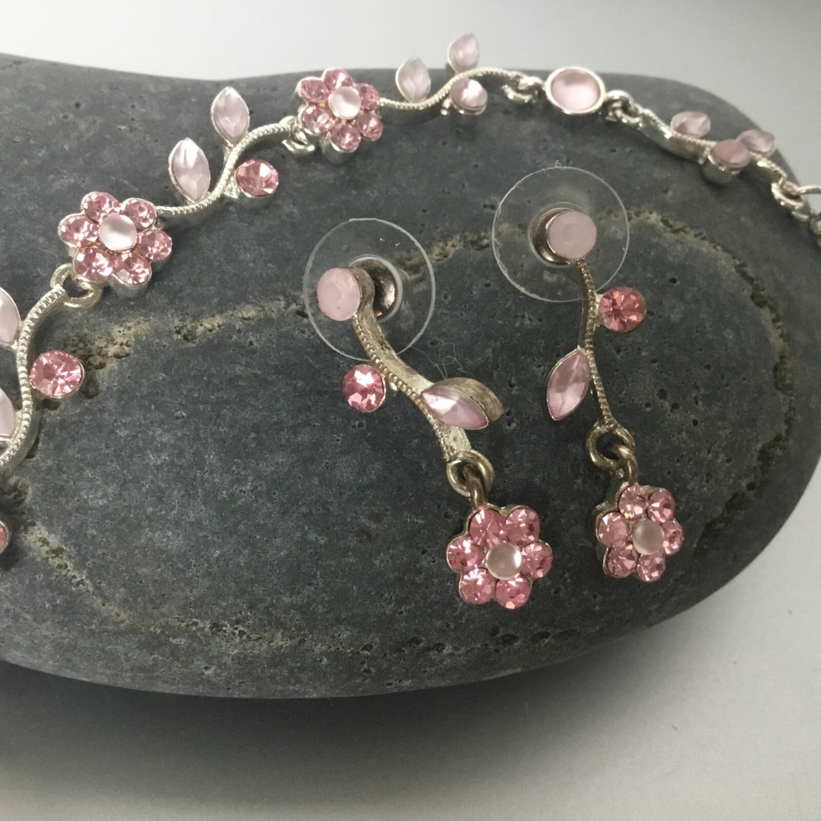Pink Crystal Floral Flower Bracelet & Dangle Earrings Set Silver Tone Base