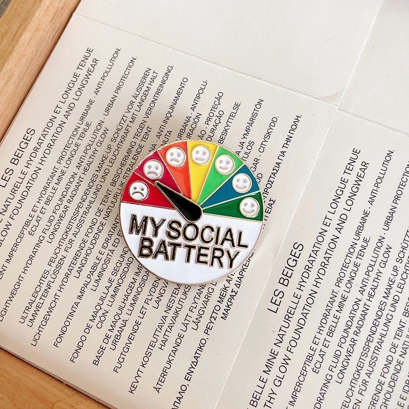 Funny Social Battery Slider Pin – 7-Mood Expression Badge, Cute Interactive Pin