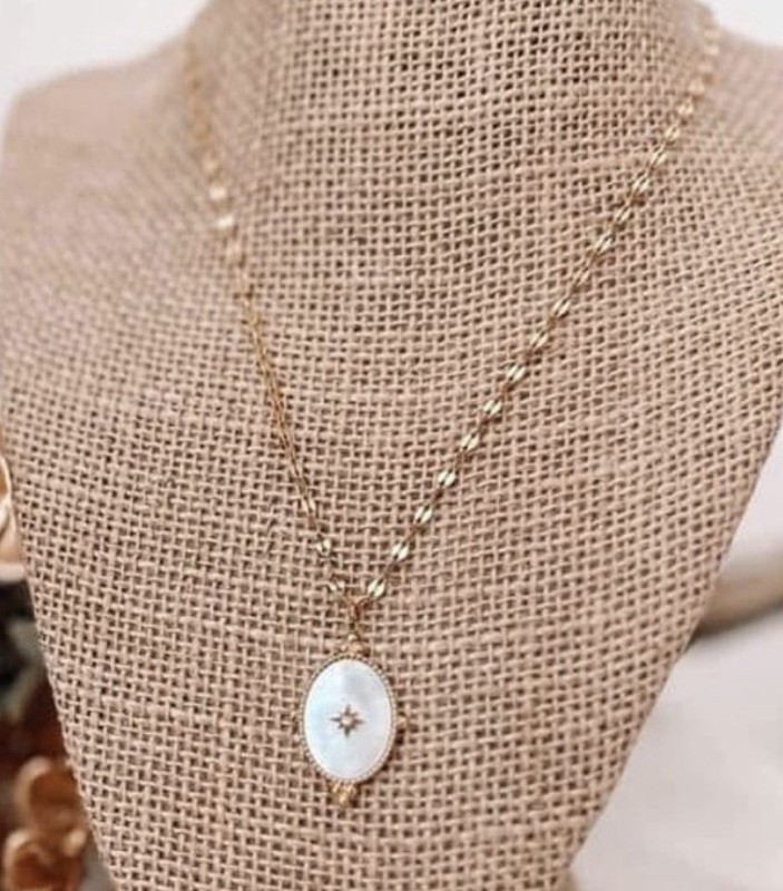 Plunder Design Eileen Necklace Gold Tone Mother of Pearl