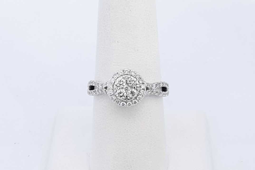 0.09cttw Diamond Ring In 14k White Gold 3.2 Grams Size 7 Eb0526oorde