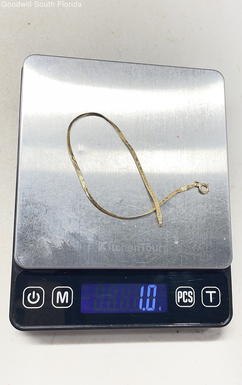 Gold 14K Bracelet Women’s (Stamped 14K. Tested 13.79KT) Weight 1.0gr.