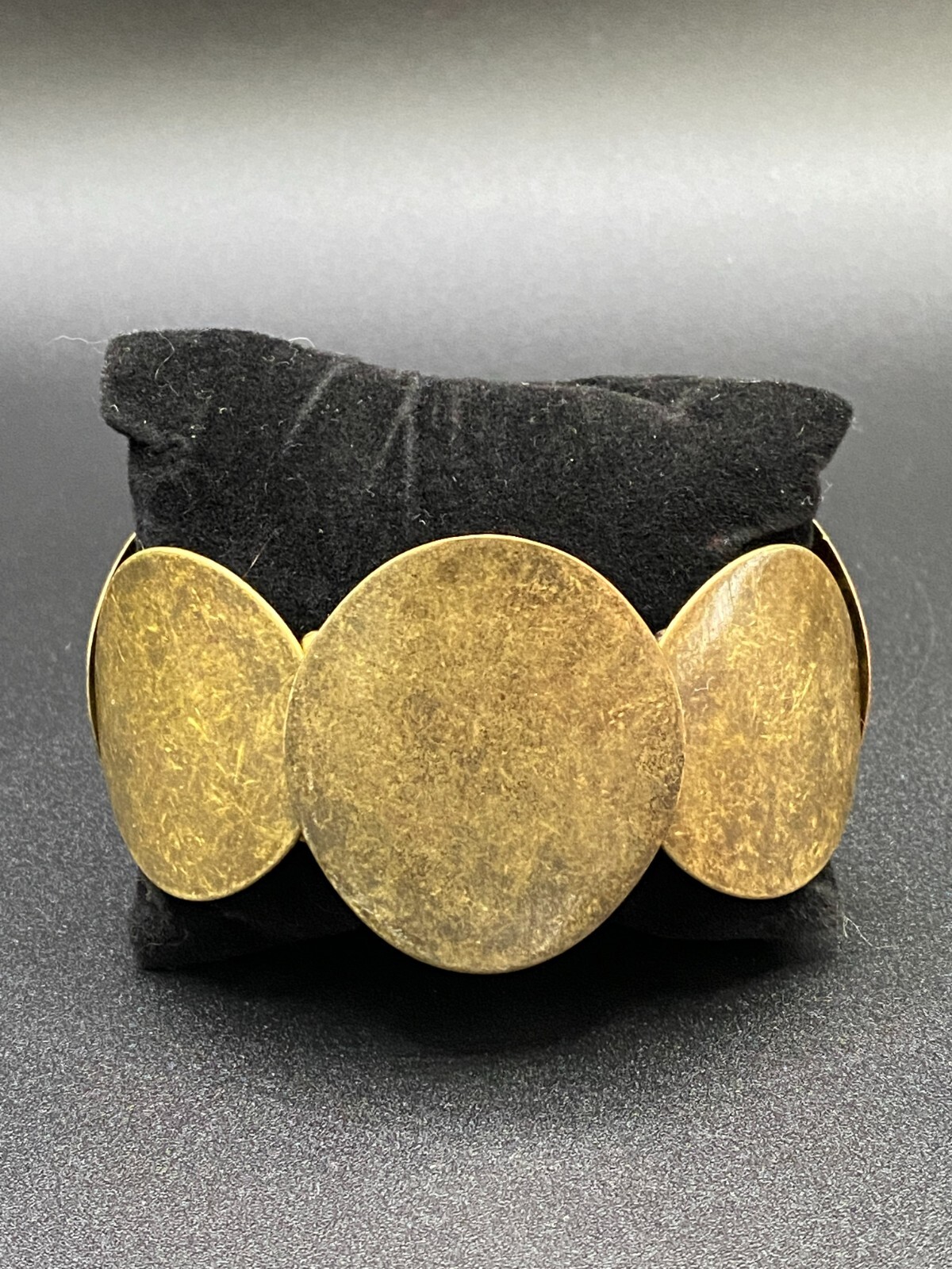 Vintage Brass Tone Medallion & Bead Stretch Bracelet
