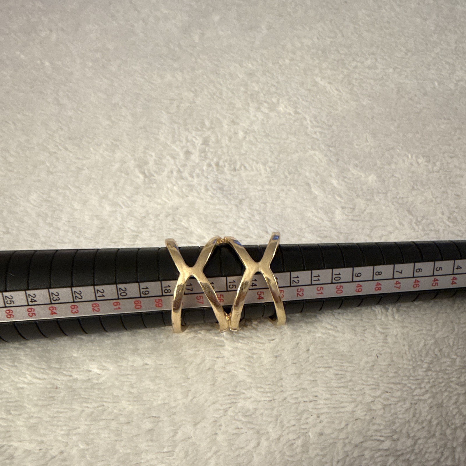 Gold Tone Wrap Crisscross X Band Ring Round Clear Crystal Accents Size 7-9