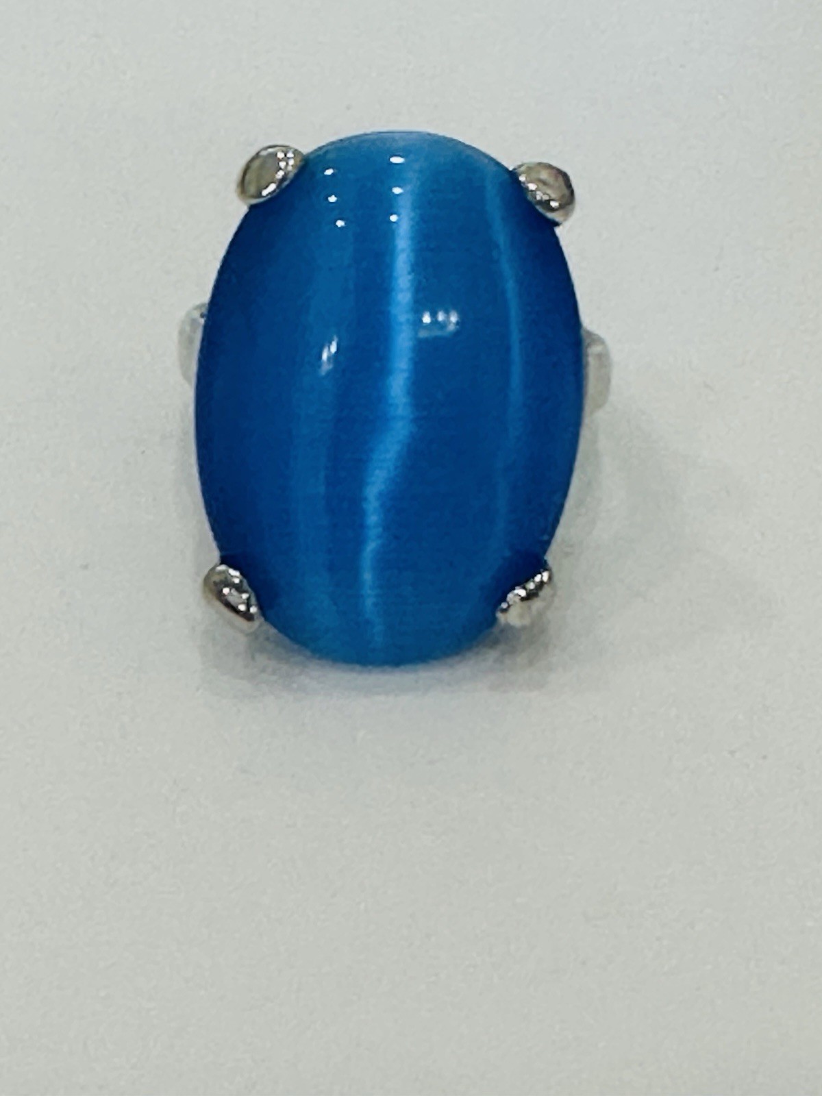 Stunning Iridescent Large Blue Stone Ring Approx Size 5 Never Worn