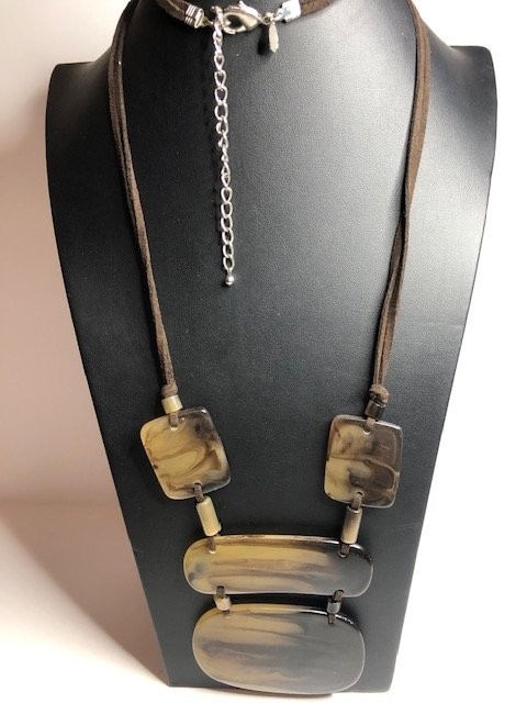 B1487 Chico’s Faux Horn Geometric Statement Necklace Brown Suede Cord Adjustable