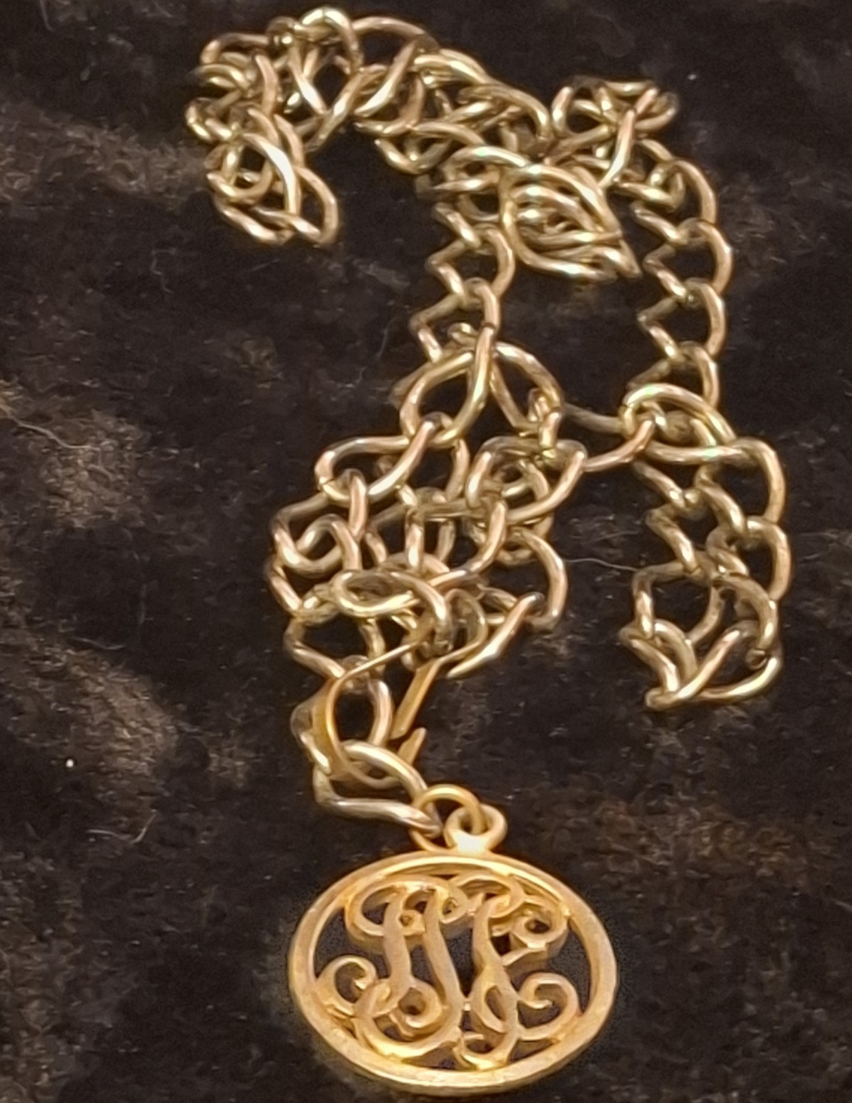 Gold-Tone Metal Cable Chain Necklace Round Alphabet/Letter Monogram Pendant