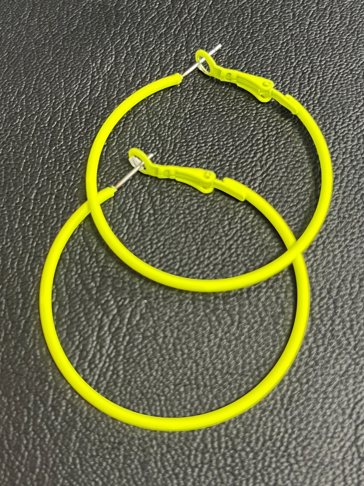 FUN NEW PAIR WOMEN’S HOOP EARRINGS 45MM BRIGHT YELLOW