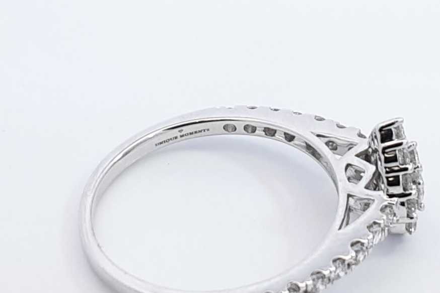 0.65cttw Lab Grown Diamond 10k White Gold Ring 2.4 Grams Size 7 Eb0526lpxdu