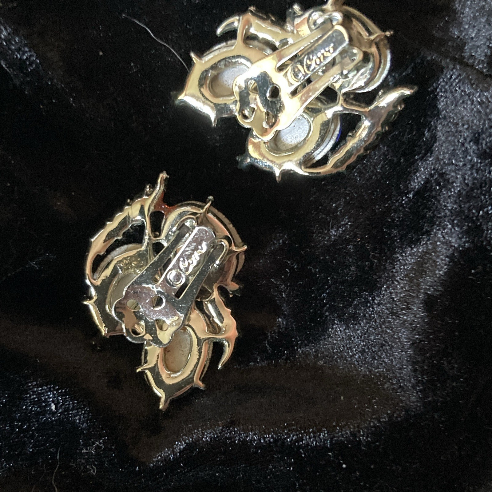Coro Signed Blue Lucite Rhinestone Oval Crystal Cluster Clip-On Earrings