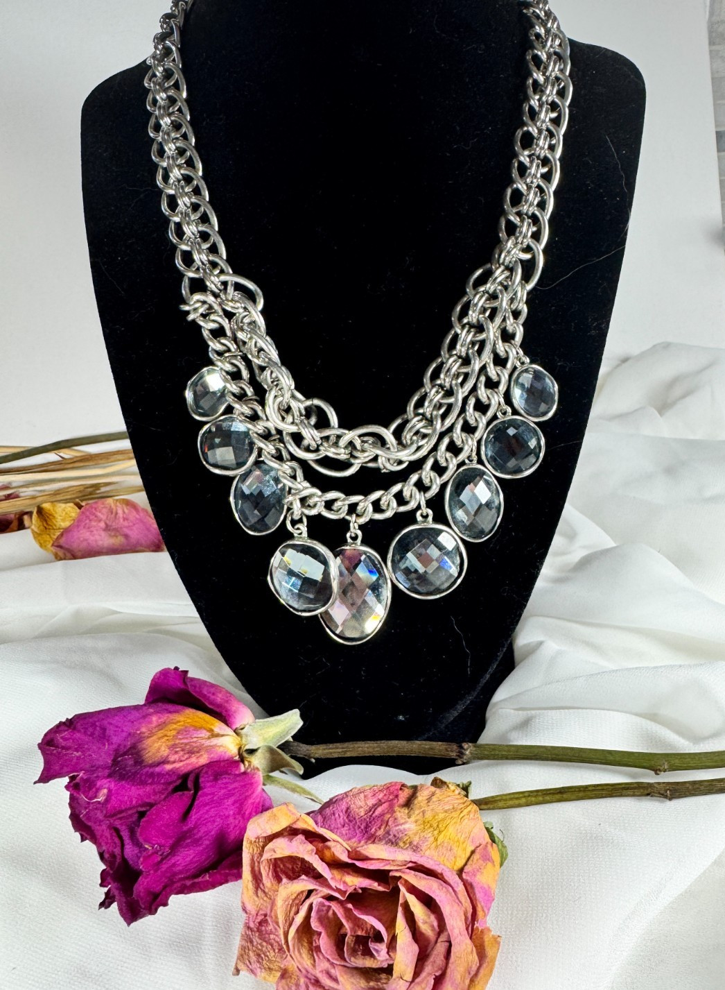 Chunky Silver Tone Chain Necklace Faceted Gray Glass Crystal Statement Bib Neckl