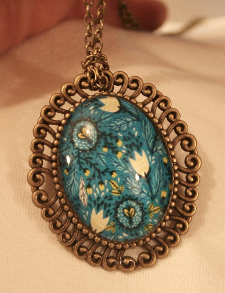 Swirl Rim Brasstone Bright Blue Yellow White Tulips Flowers Leaves Necklace Pin