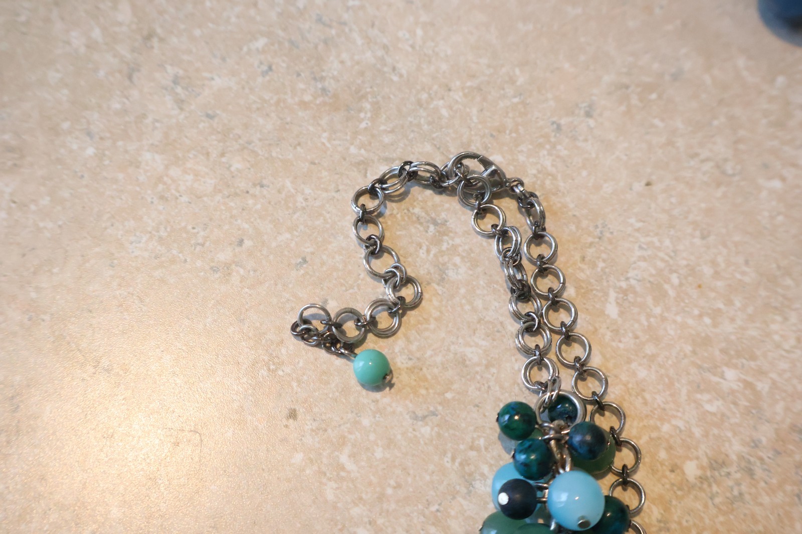 Blue Green Cluster Cha Cha Necklace Silver Tone 19″ N353