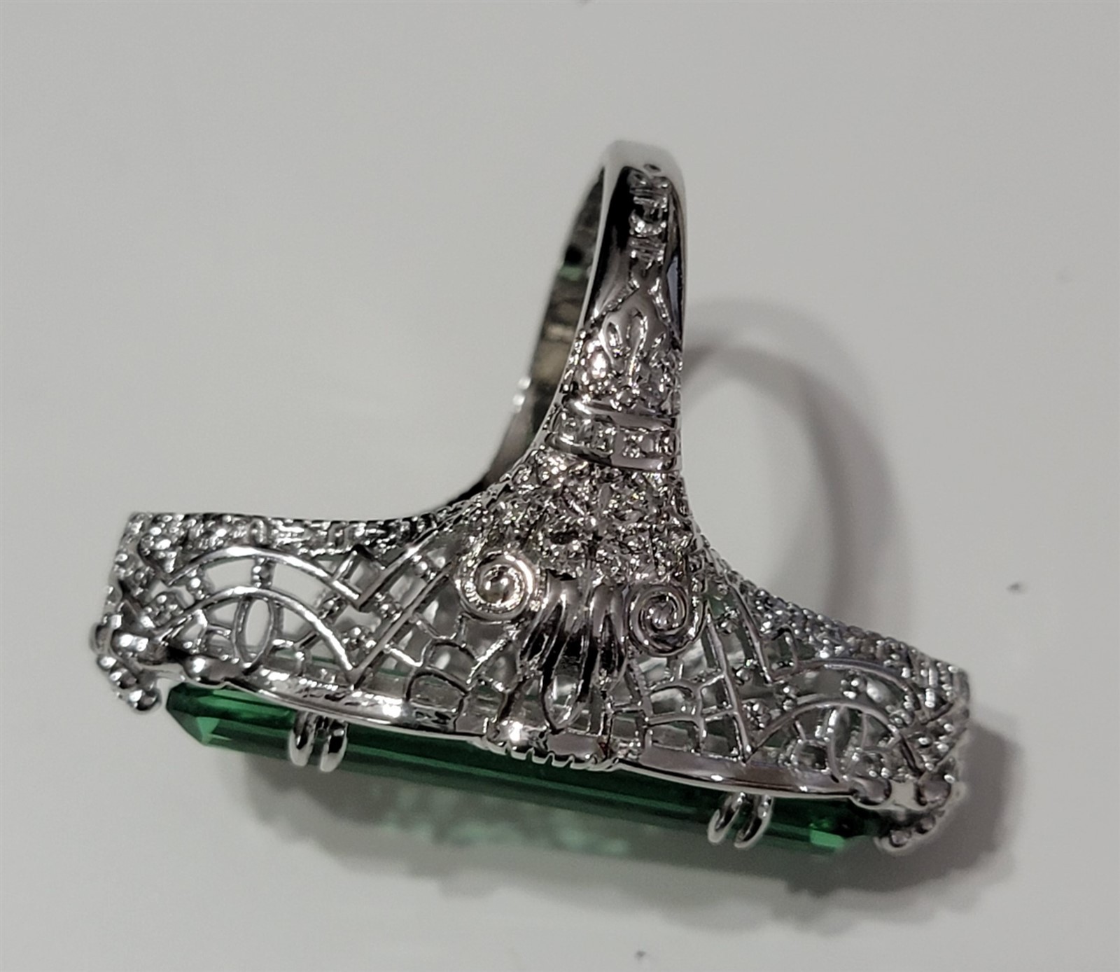 Victorian Trading Art Nouveau 7 Sterling Silver 925 Ring Green 28U