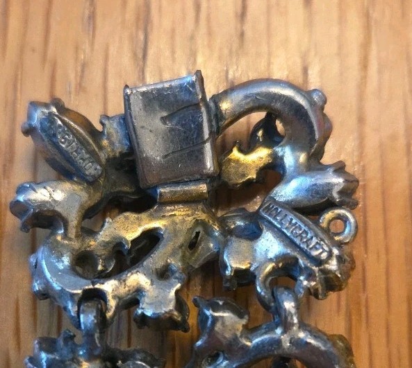 Broken Damaged Parts Only Hollycraft Bracelet 195?